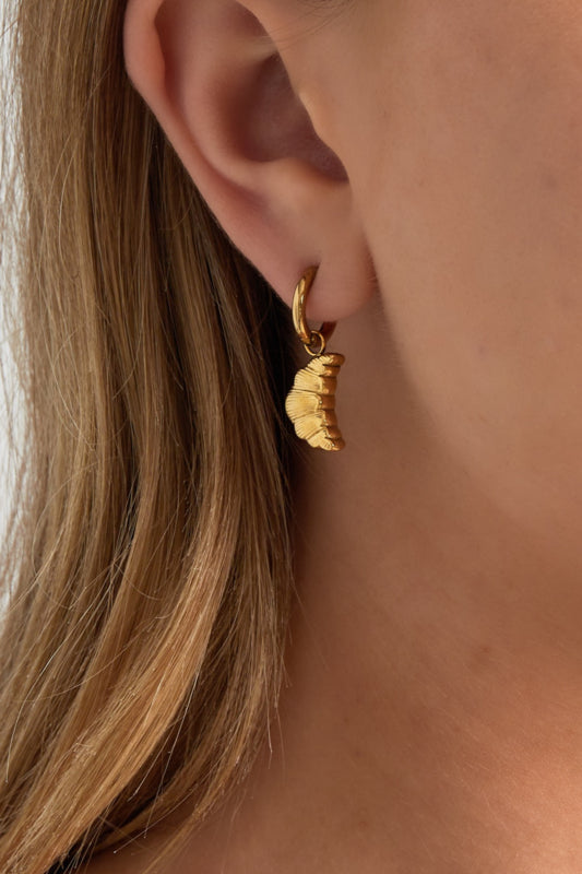 Croissantjes oorbellen goud