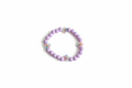 Lila bloemen armband witte achtergrond